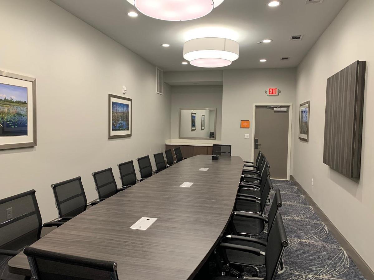 La Quinta Inn & Suites By Wyndham Тифтон Екстер'єр фото