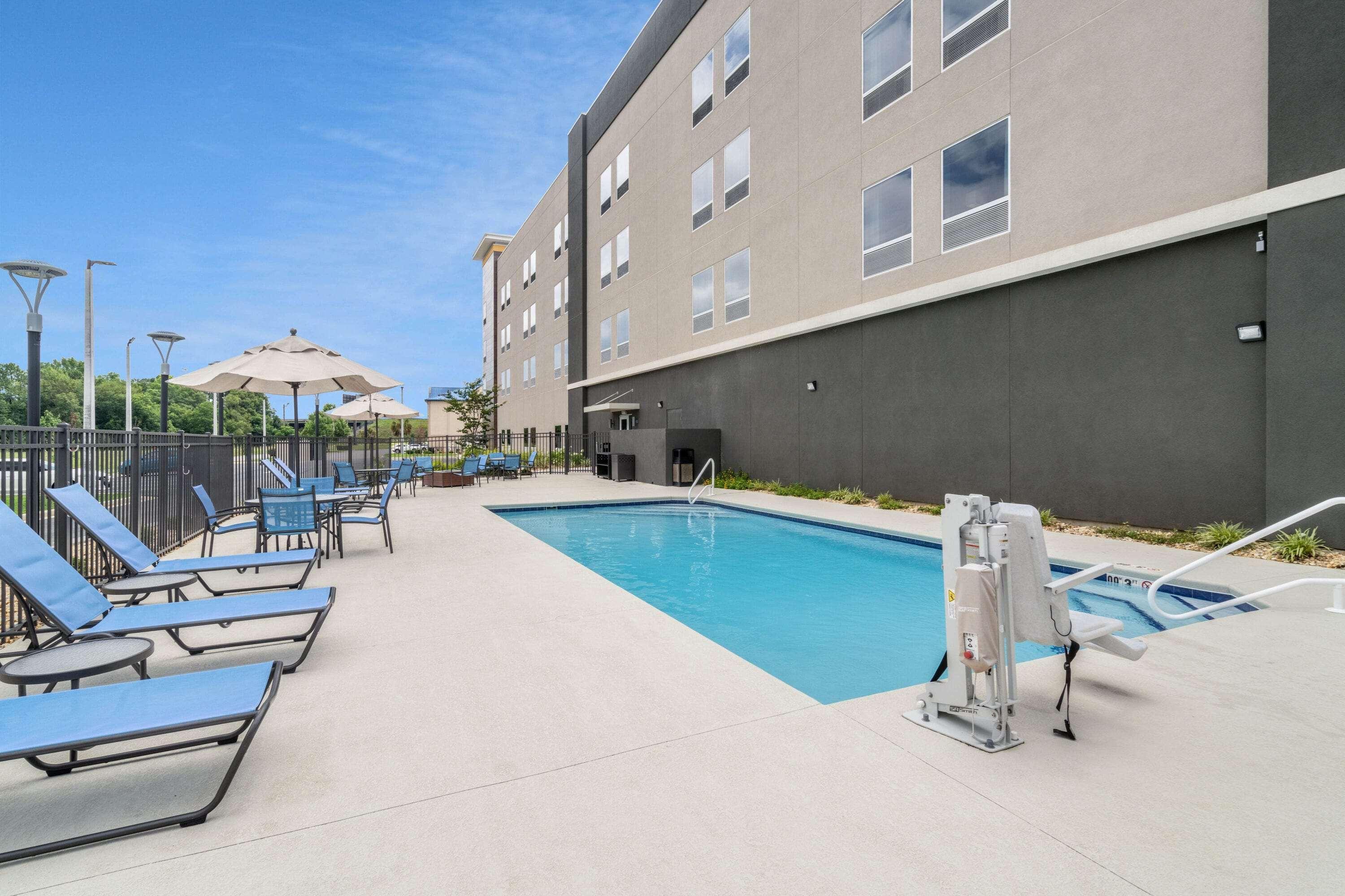 La Quinta Inn & Suites By Wyndham Тифтон Екстер'єр фото