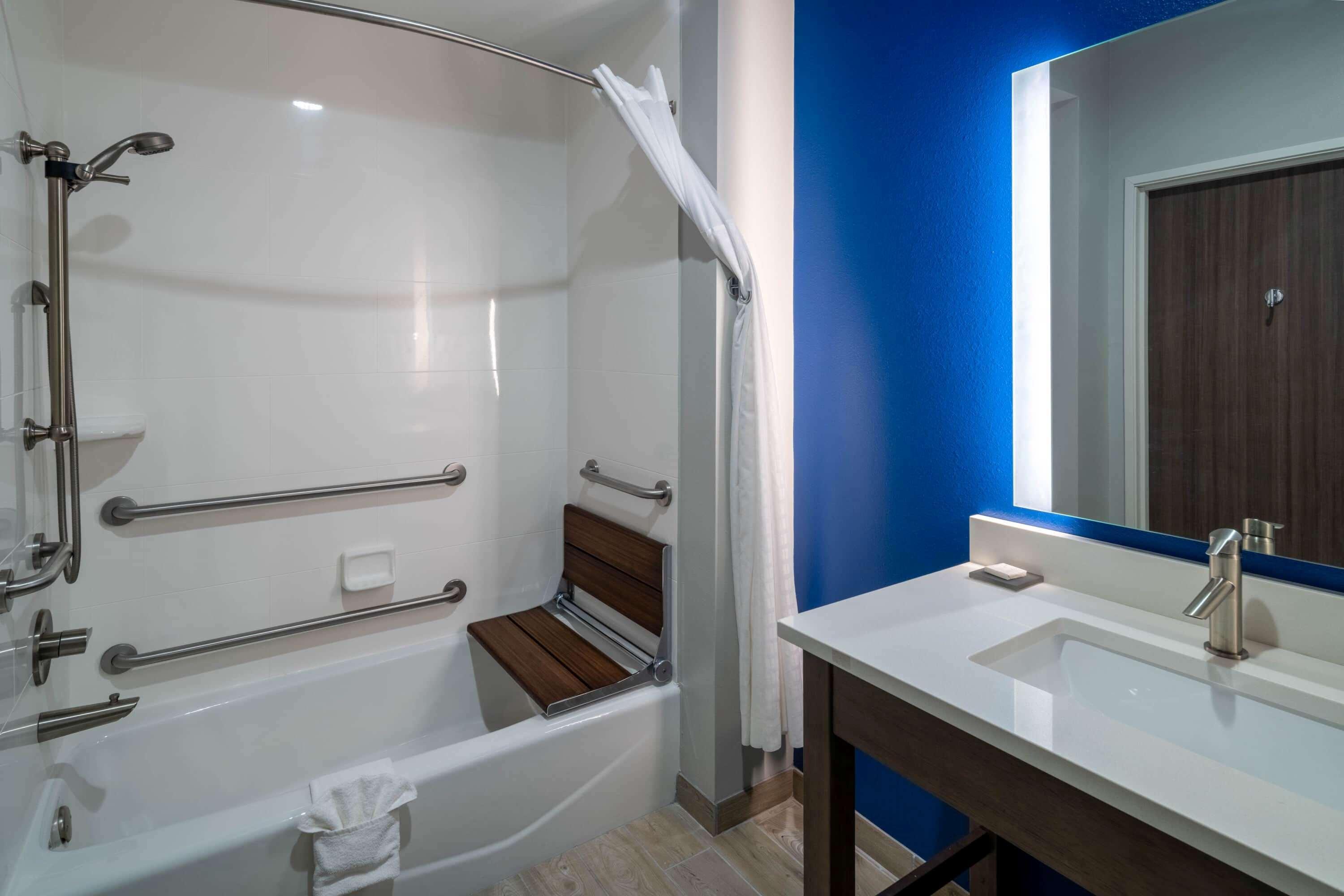 La Quinta Inn & Suites By Wyndham Тифтон Екстер'єр фото